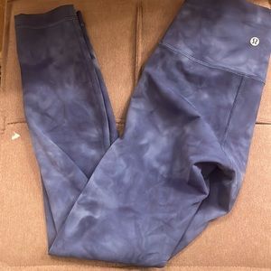 Lululemon Wunder Train High Rise Tight 25”. Blue Tie Dye size 4.